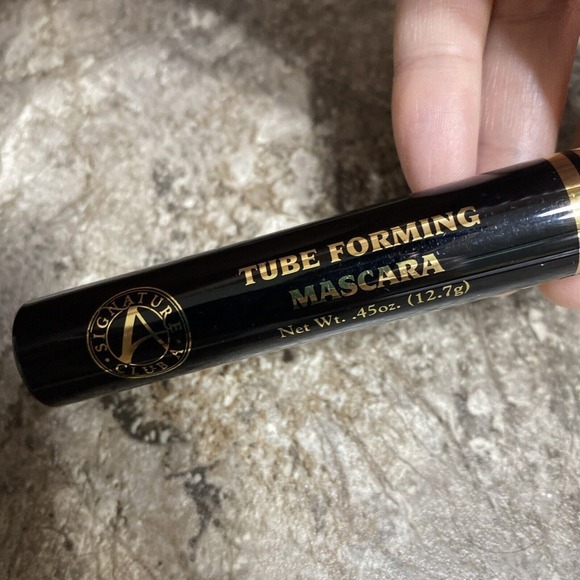 Signature Club A Tube Forming Mascara Full Size Sealed Rare HTF - Picture 2 of 6